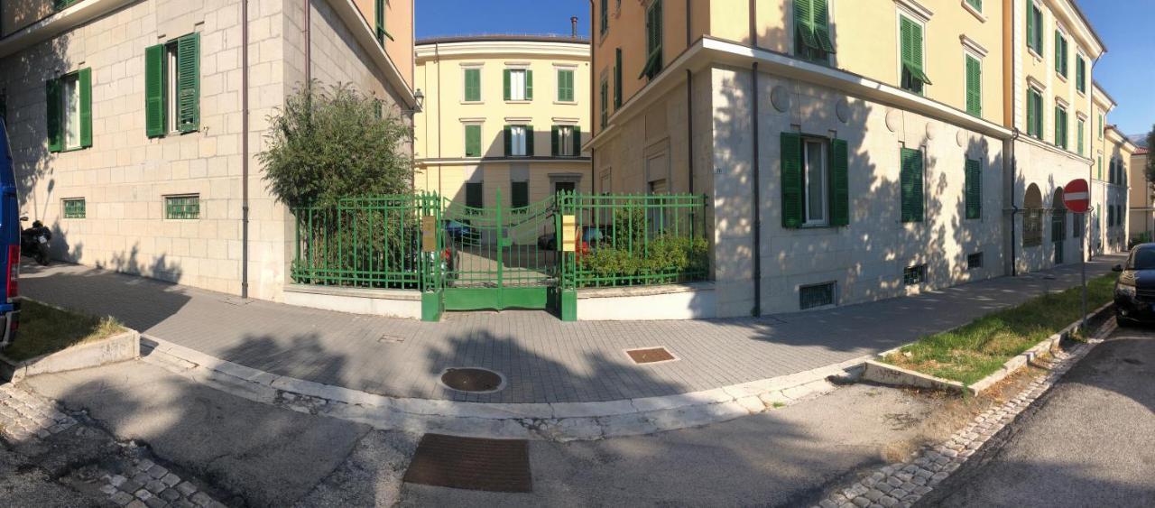 לינה וארוחת בוקר ל'אקווילה A Casa Di Noemi מראה חיצוני תמונה