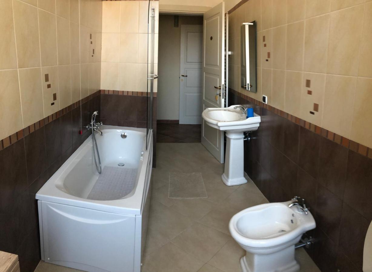 לינה וארוחת בוקר ל'אקווילה A Casa Di Noemi מראה חיצוני תמונה