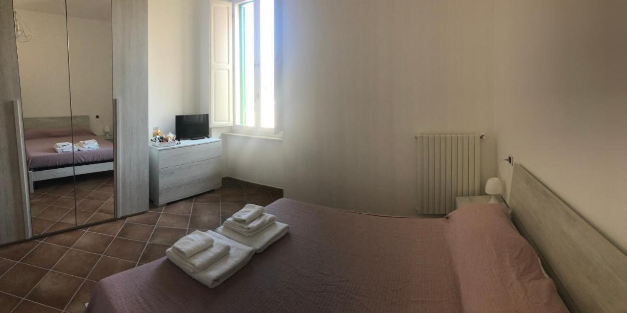 לינה וארוחת בוקר ל'אקווילה A Casa Di Noemi מראה חיצוני תמונה